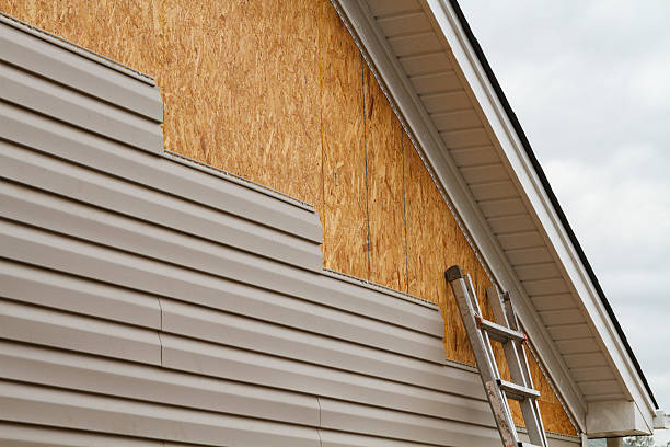 Professional Siding Contractor technician working in Galena, IN